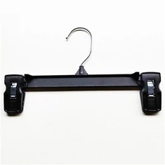 Пластиковые вешалки оптом