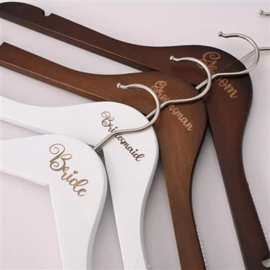Деревянные вешалки на заказ